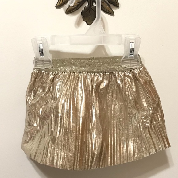 Carter’s Girl’s gold pleated skirt-Size 9m - Picture 2 of 5
